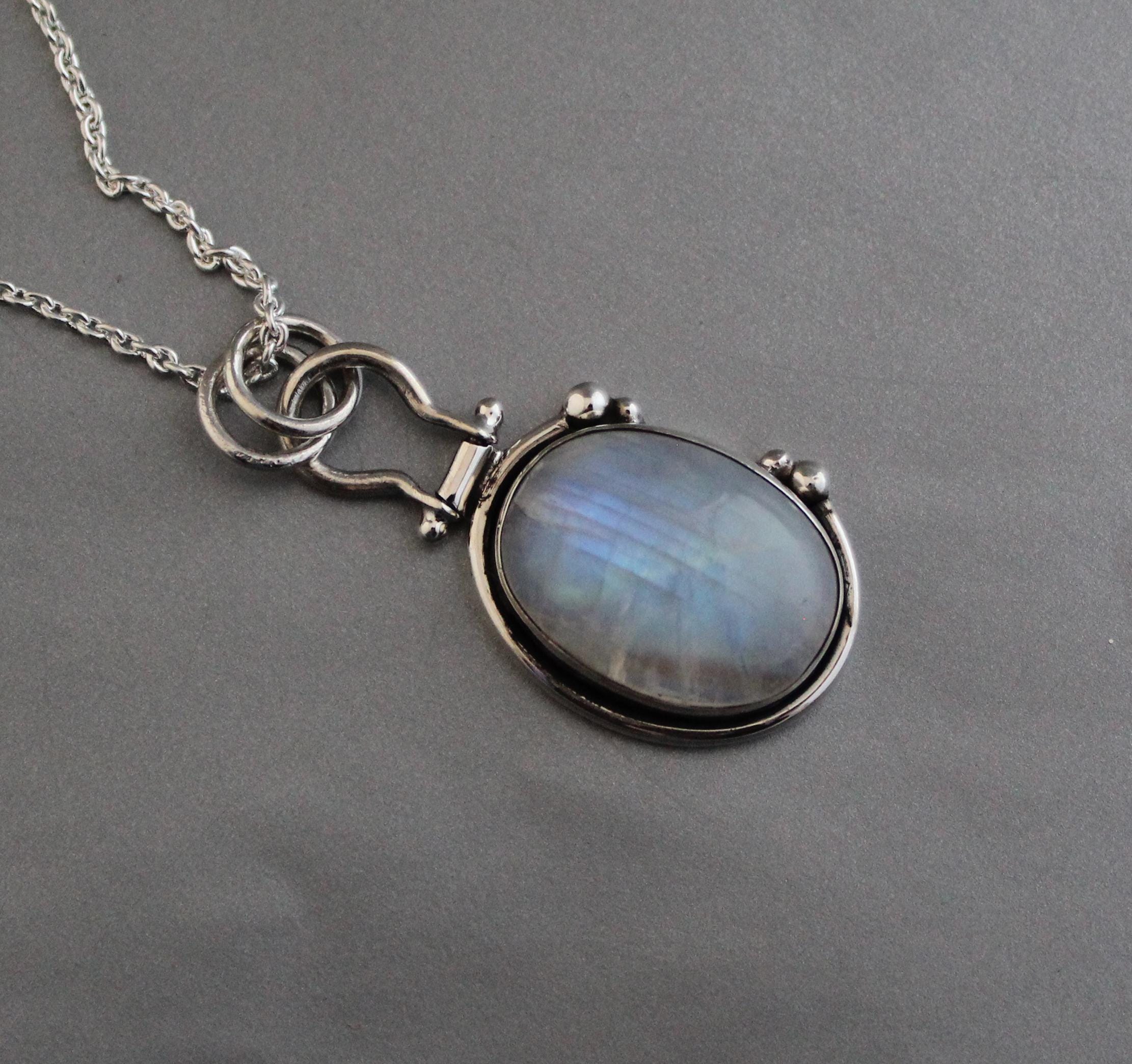 Collana con ciondolo in argento sterling e lapislazzuli: pietra preziosa ovale - Italia