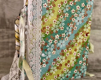 Junk journal large nature botanical wildflower handmade book, Little Daisy Grace