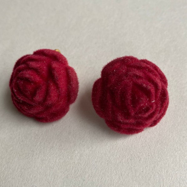 Vintage clip on Earrings, red flowers