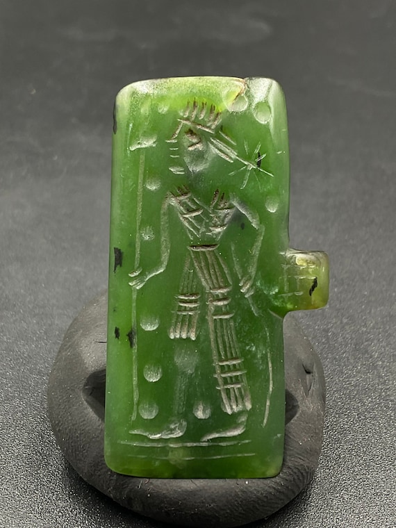 Very unique Authentic Old Ancient Mughal empire period Jade Stone Sigent Pendant