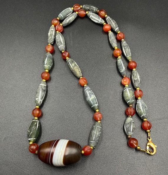 Extremely unique piece!!!!Authentic Handcrafted v… - image 3