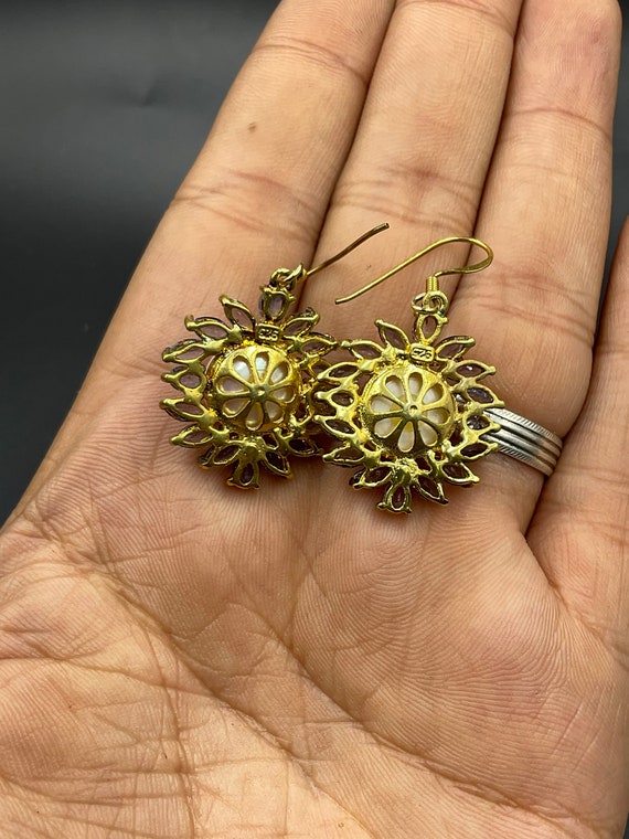 Beautifully designed sunflower shape Earring with… - image 3