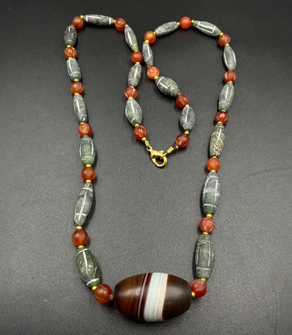 Extremely unique piece!!!!Authentic Handcrafted v… - image 2