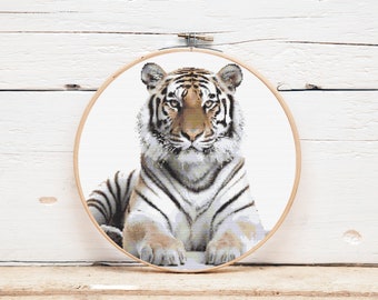 Cross Stitch Pattern - Tiger, 200 x 191 Stiches. Counted Cross-Stitch, Creates a Beautiful Wall Hanging or Framed Picture