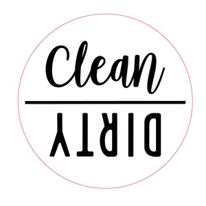 K&ouml;nnte beinhalten: Ein wei&szlig;er Kreis mit schwarzem Rand und den Worten "Clean" und "Dirty" in Schwarz.