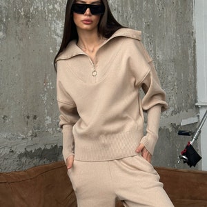 Wool Women&#39;s pantsuit set for Fall/Winter, Women’s knitted sweater suit with knit wool joggers, Beige Casual pants set women winter