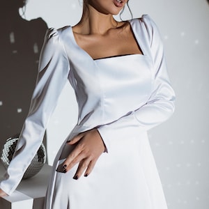 Vestido longo de seda com mangas compridas e fenda lateral, vestido de seda branco para ocasiões especiais, vestido de noiva modesto para casamento no tribunal