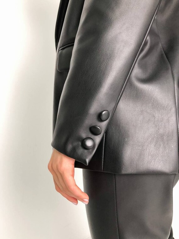 魅力の Whowhat Mix Leather Puzzle Leather Pants タグ付 ストレートパンツ M レザー Blk Mサイズ Www Jkuat Ac Ke