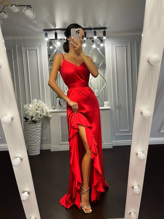 hvad som helst spole astronomi Red Silk Maxi Dress With Side Ruffle Slit Red Silk Slip Dress - Etsy
