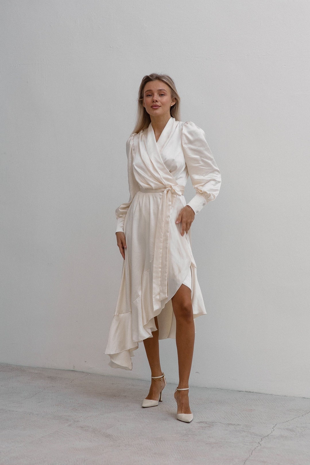 wedding dress a line long sleeve Minimalist Crepe Modest A-line Long Sleeve Wedding Dress Debora Made to Order / Ivory / Custom (Plus Size) main image 1