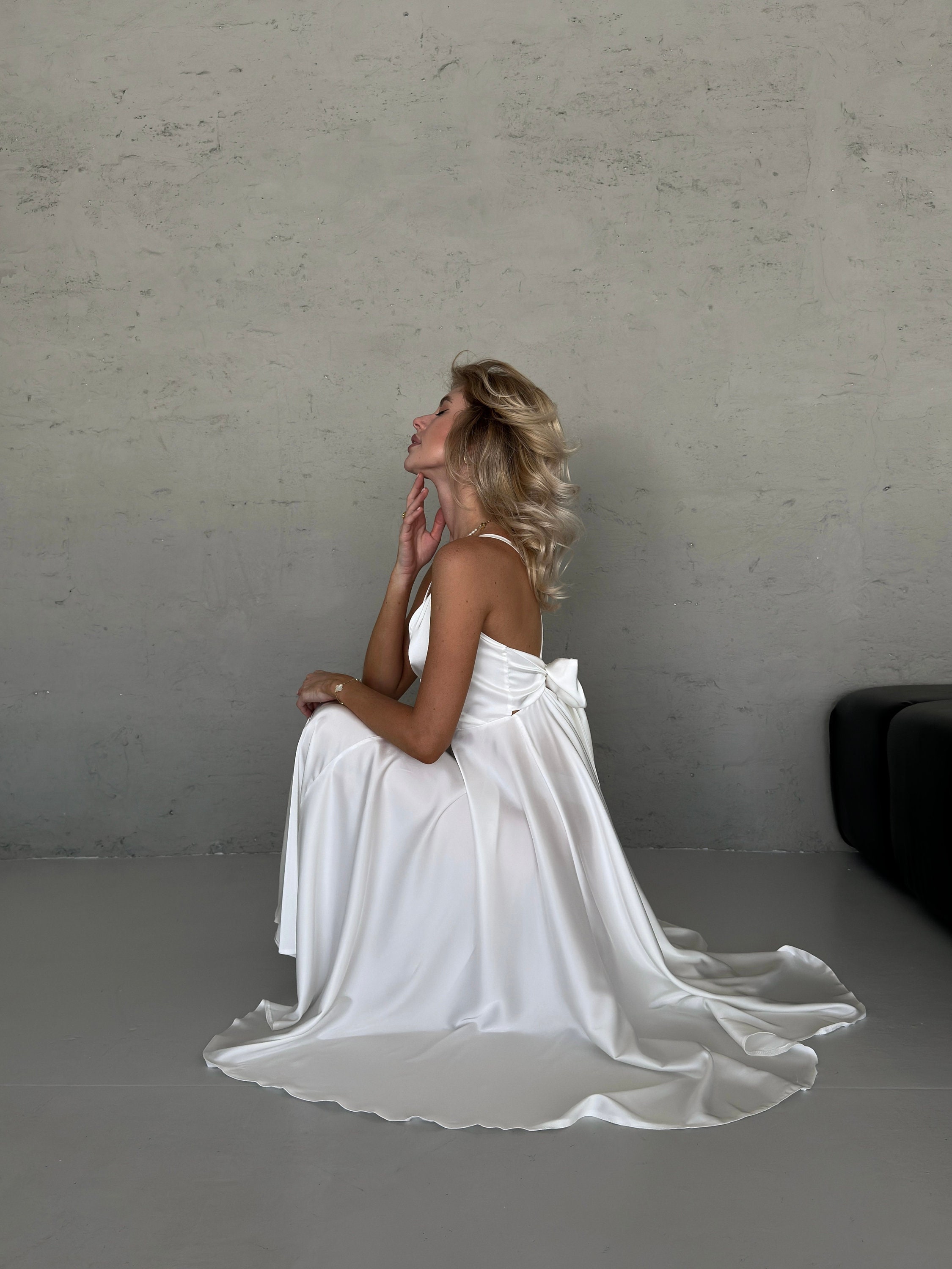 KIMI Long Backless Dress White - Back Cartel – backcartel.com