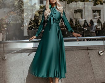 Tori Maxi Dress for Women, Solid Emerald Green, XS-XL, Beautiful Buttons  Plus Tie/bow Closure, Flattering Modest Clothing for Ladies - Etsy