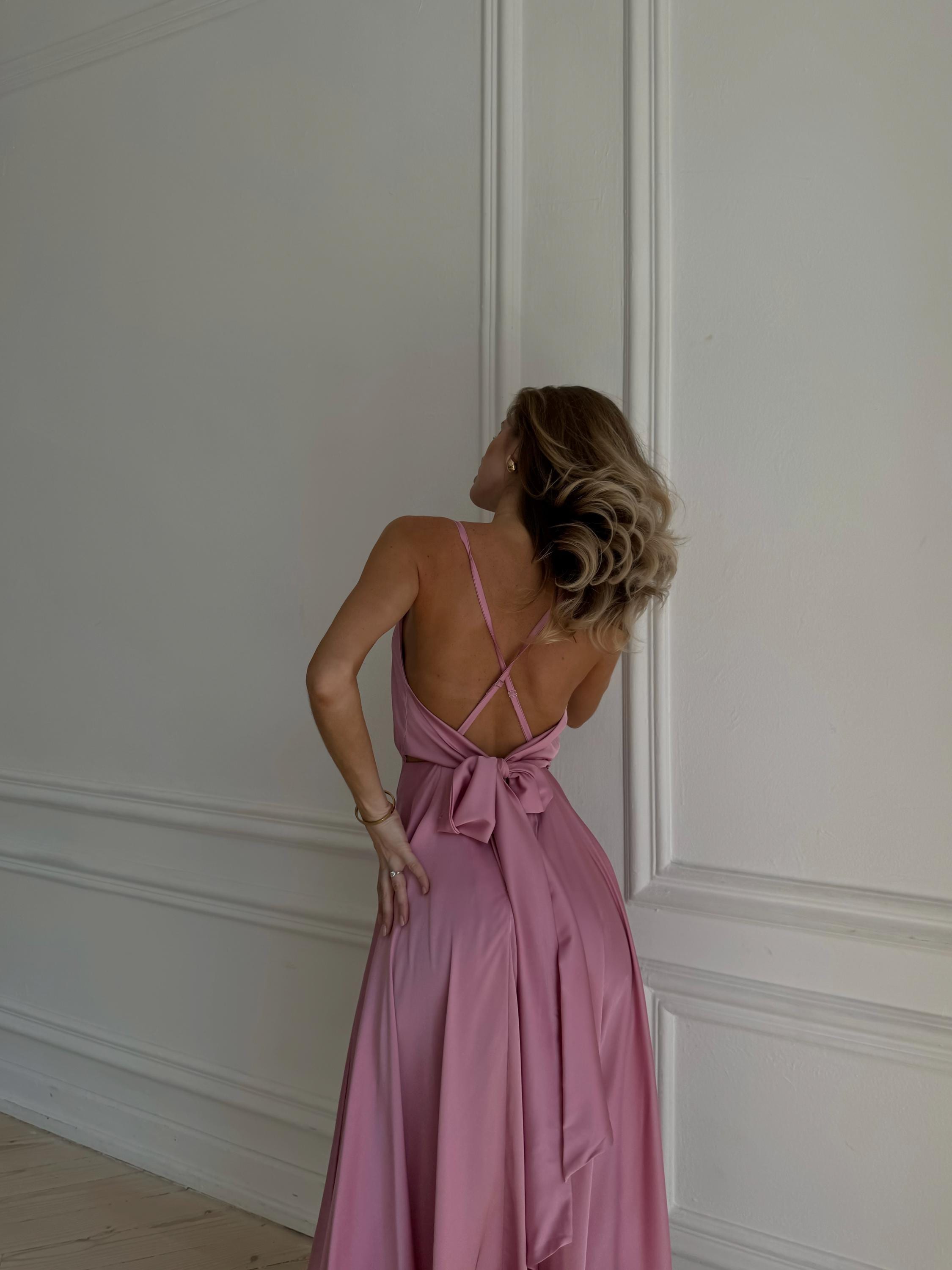 pink silk dress near me Light Pink Silk Midi Dress without Sleeves, Silk Open Back Midi Slip Dress for Special Occasions, Pinky Silk Midi Dress for Bridesmaids