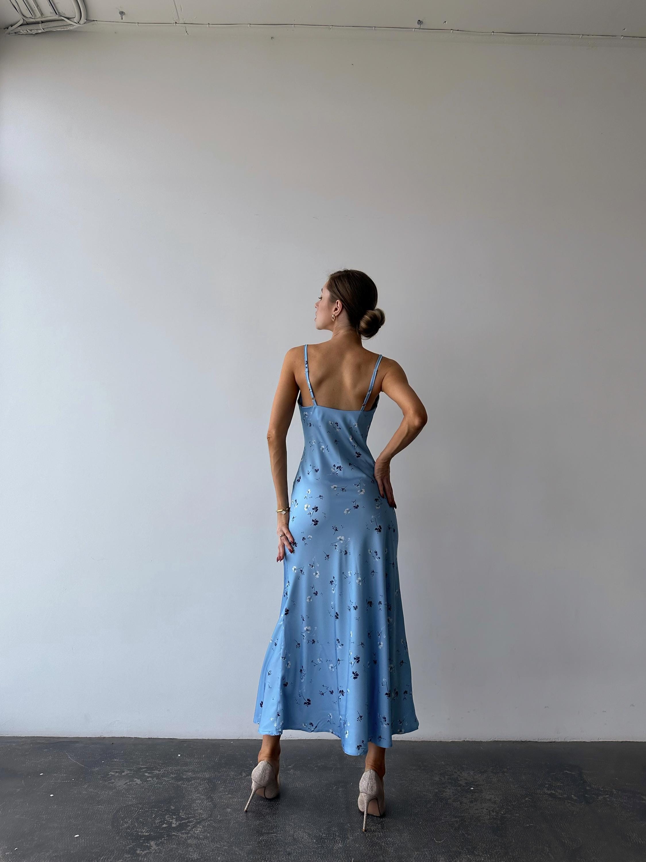 elegant blue floral midi cami dress Blue Floral Seaport Midi Dress
