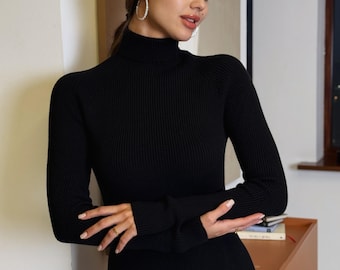 Svart ribbad stickad bodycon midiklänning med polotröja och långa ärmar
