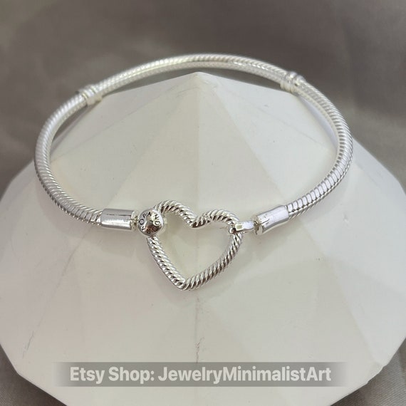 2021 Moments Heart Closure Snake Chain 