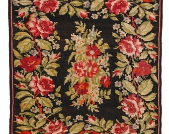 Antique Kilim, Bessarabian Kilim Rug, Floral Kilim Rug, Floral Kilim, Nomadic Kilim Rug, Wool Kilim, Circa 1930, Wall Deco, 6.10 x 5.7 ft