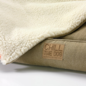 Hondendeken "BaaaMobil" voor onderweg. 100% biologische hennep en schapenwol. Vuilafstotend, antiallergisch, geurbindend, onderhoudsvriendelijk.