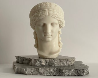 Goddess Hera Soy Wax Candle, Housewarming Gift, shelf decor piece