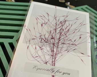 Dried flower pretty looking personlised greeting cards, for friends and family, ideal for occasions, birthdays etc.