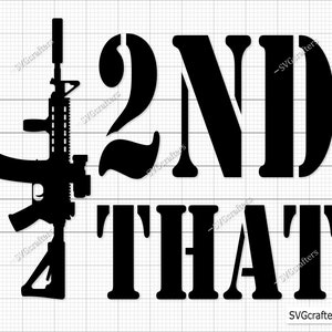 Könnte beinhalten: Schwarz-weiße Silhouette eines Gewehrs mit dem darunter gedruckten Text "2ND THAT".