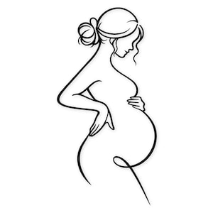Può includere: Un disegno a tratto nero e bianco di una persona incinta. La figura è di profilo, con una mano che sostiene delicatamente l'addome e l'altra che poggia sulla parte bassa della schiena. I capelli sono raccolti in uno chignon.