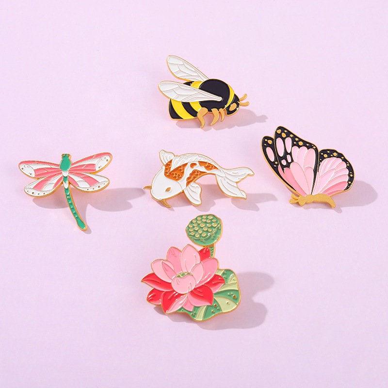 Dragonfly pin