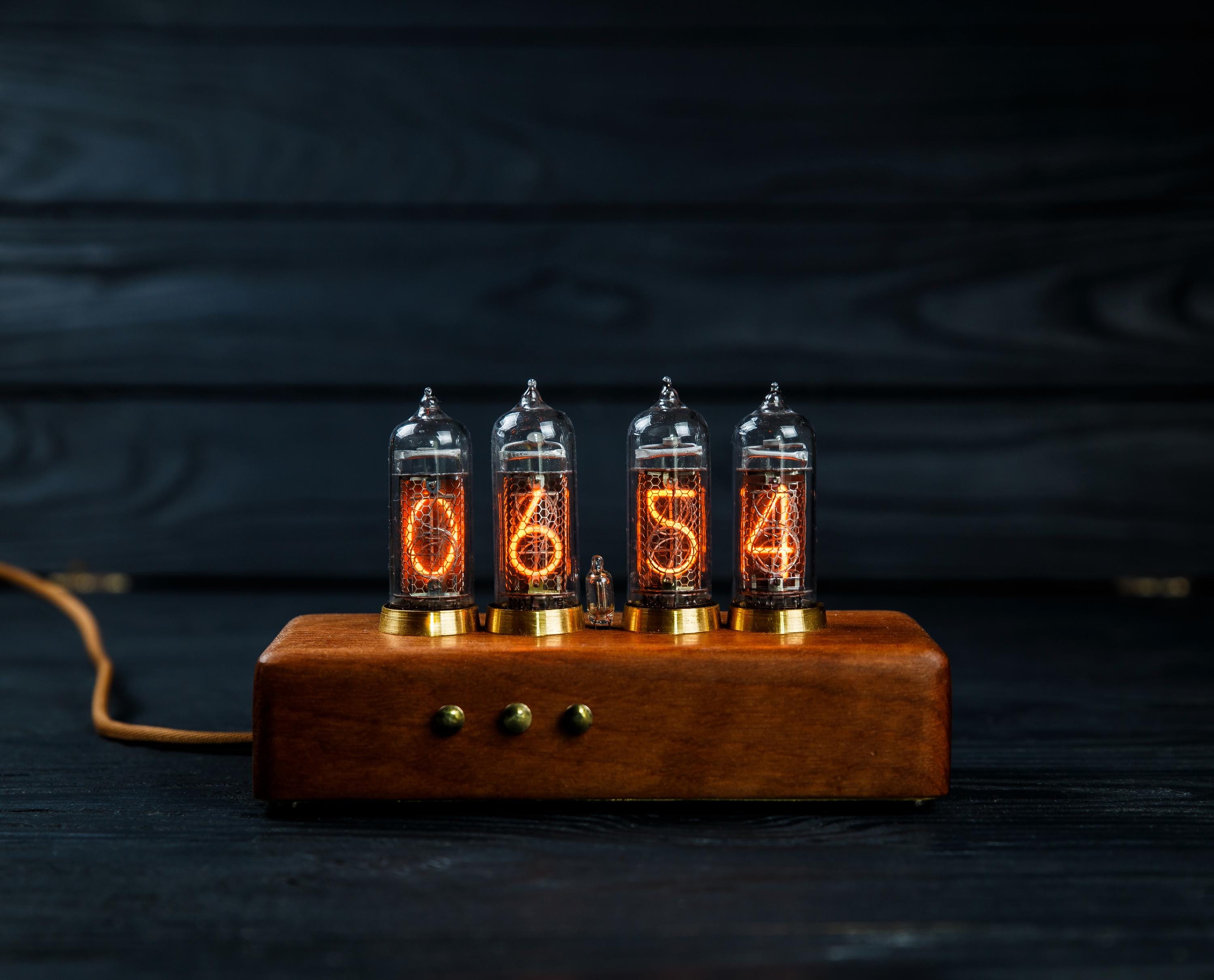 IN-8-2 ニキシー管 4本セット 新古品 IN-8-2 ニキシー管 4本セット 新古品 IN-8-2 ニキシー管 4