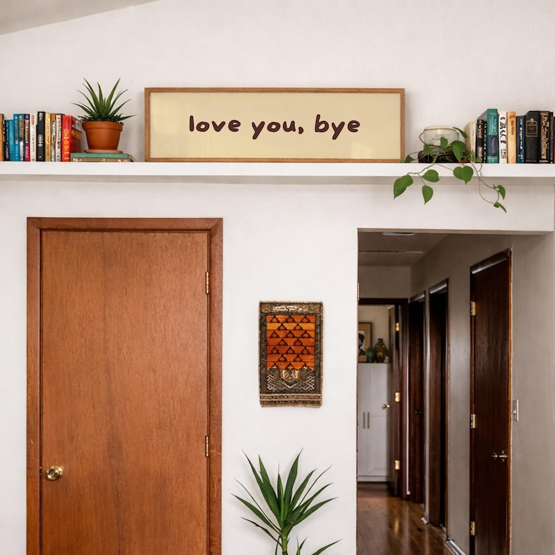 Älskar dig hejdå-skylt, rolig väggkonst i entrén, retro långt horisontellt tryck, dekoration över dörren, söt inflyttningspresent till par bild 1
