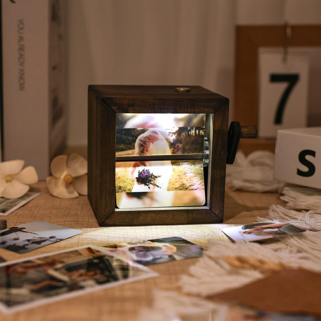 Picture Gifts Custom Photo Flip Book Frame Hand Crank Photo Album