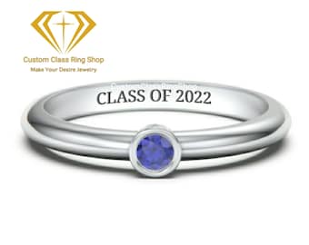 Custom Class-ring: massief gouden afstudeerring met diamant