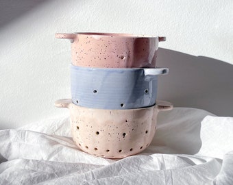 Handmade ceramic berry bowl | Stoneware fruit colander | Pastel strainer