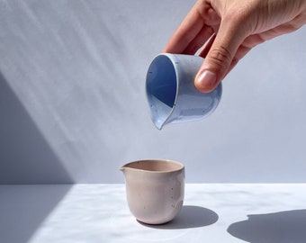 Handgefertigter Milchkrug aus Keramik | Pastellkrug aus Steinzeug | Milchkännchen aus Keramik