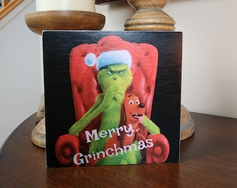 Merry Grinchmas Wood Sign Tiered Tray Décor