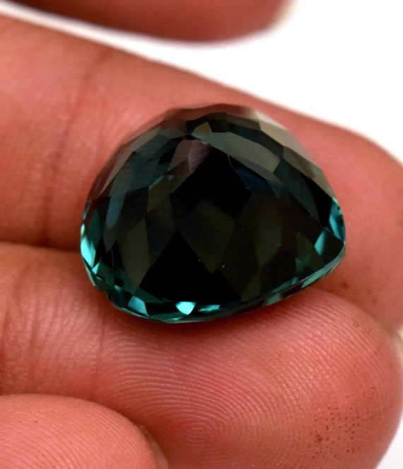 天然ブルーグリーントルマリン 14.80カラット ハートカット