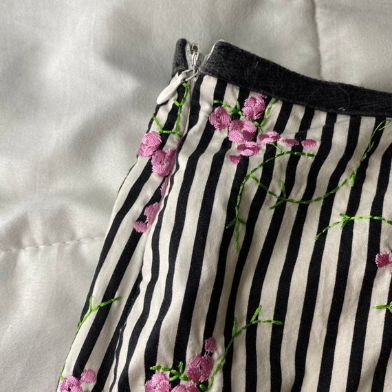 Vintage 90's Embroidered Flower Striped Skirt - A… - image 5