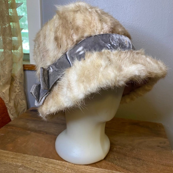 Vintage Cecile Original 1950s Women's Fur Bucket Hat w/ Velvet Ribbon