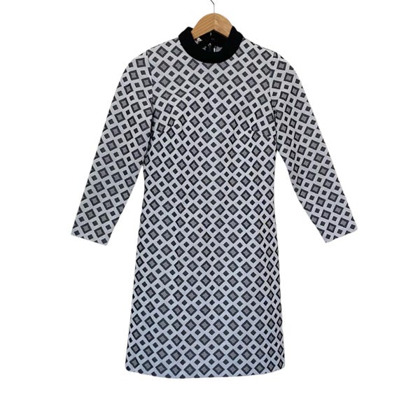 Vintage 60s Kay Windsor Mod Long Sleeve Black & White Shift Dress Vintage 60s Kay Windsor Mod Long Sleeve Black & White Shift Dress