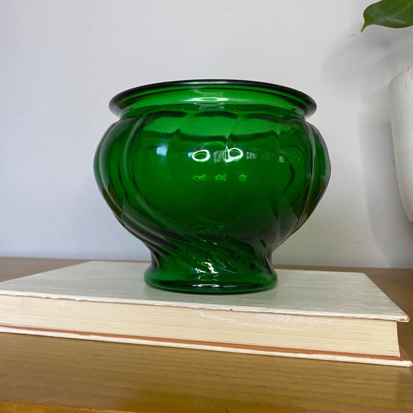Vintage Napco Emerald Green Glass Swirl Bowl Vase 1191