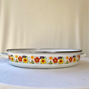 Vintage 70s Groovy Flower Enamelware Porcelain Oval Roaster Pan Casserole Dish