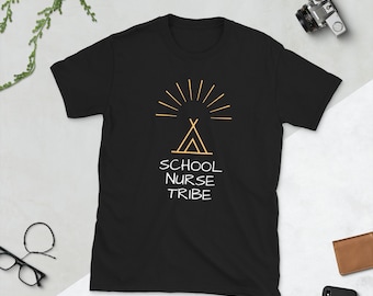 Camiseta unisex de manga corta School Nurse Tribe