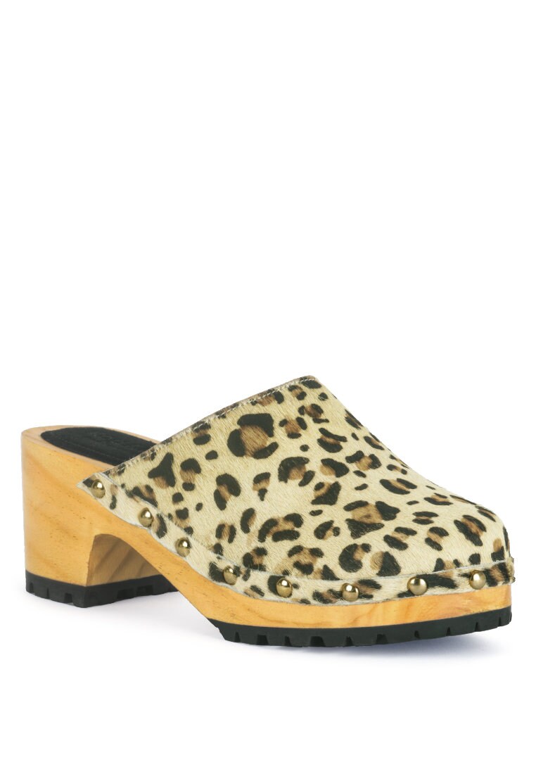 Leopard print clogs and mules Clearance