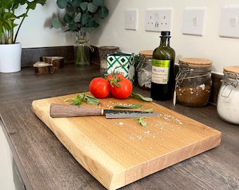 Live Edge Oak Cutting Board - Custom lengths - James Martin style - Waney Edge wooden chopping board - With black rubber feet