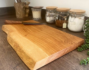 Live Edge Oak Cutting Board - Custom lengths - James Martin style - Waney Edge wooden chopping board - With black rubber feet