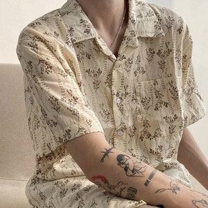 Cute Unisex Retro Floral Blouse Vintage Style Half Sleeve Shirt / Dark Academia Clothing , Gift for her , 2022