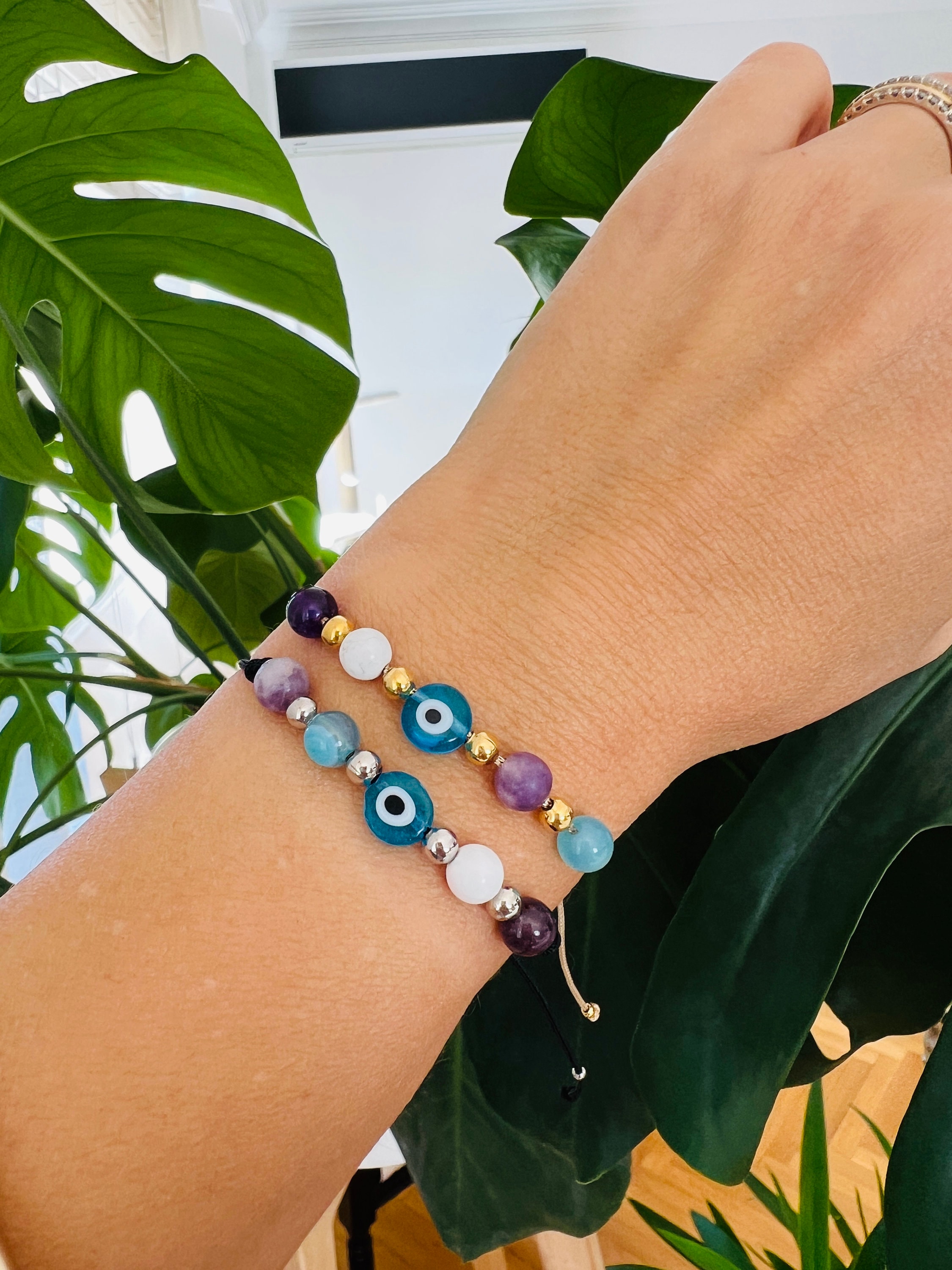 Crystal Anxiety Relief-armband: amethist, lepidoliet, boze oog,  kerstcadeaus hier - Etsy België, image size:2250x3000