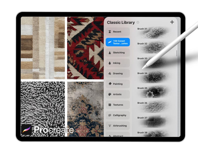 Peut inclure: Une tablette num&eacute;rique affichant l'interface de l'application Procreate. L'&eacute;cran montre des textures de tapis et des options de pinceaux. Un stylet blanc est positionn&eacute; au-dessus de l'&eacute;cran. Le logo de l'application est visible en bas &agrave; gauche.