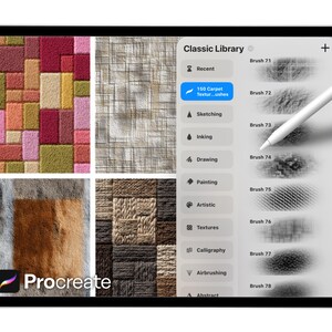 Peut inclure: Une tablette num&eacute;rique affichant l'interface de l'application Procreate. L'&eacute;cran pr&eacute;sente une "Biblioth&egrave;que Classique" avec des options de pinceaux et des aper&ccedil;us de textures de tapis. Un stylet est au-dessus de l'&eacute;cran. Le logo de l'application est visible.