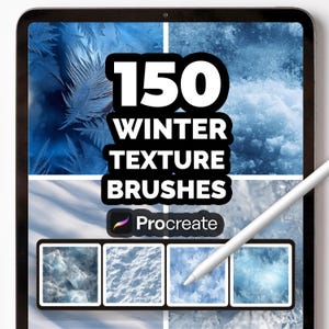 Op de afbeelding: Een digitale tablet toont een winterthema-afbeelding met de tekst "150 WINTER TEXTURE BRUSHES" en het Procreate-logo. Het scherm toont ijsblauwe texturen en een witte stylus.