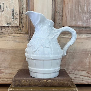 French Pitcher Chamart